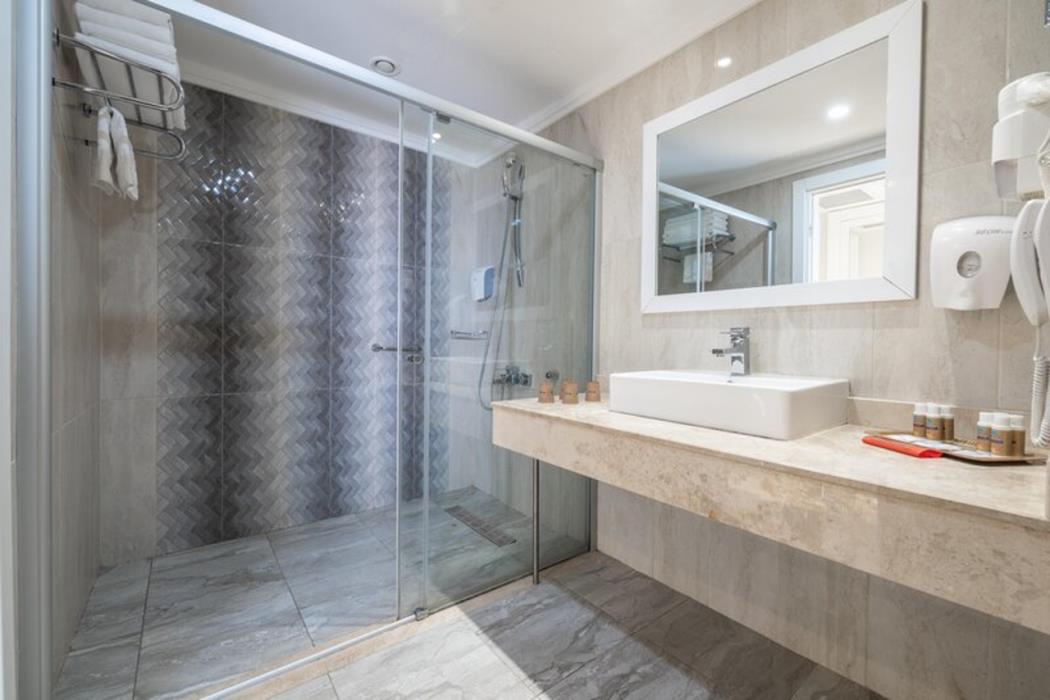 crystal waterworld resort and spa all inclusive