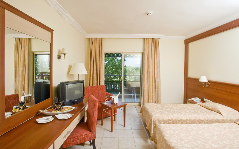 crystal paraiso verde resort and spa all inclusive