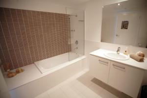 Ocean Pacific Broadbeach,Carrara>>Broadbeach,5 star