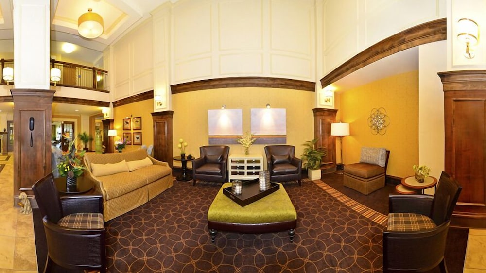 holiday inn express and suites williston by ihg