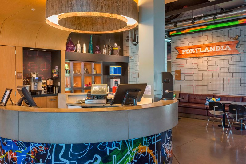 aloft portland airport at cascade station