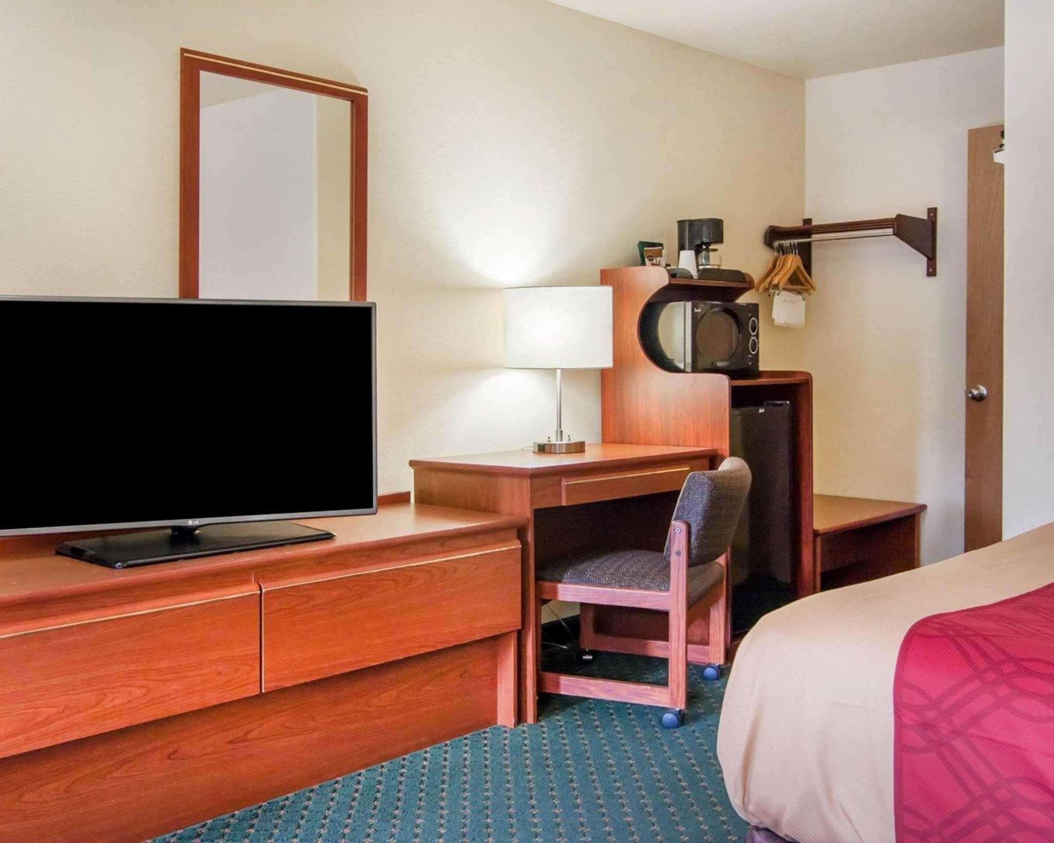 econo lodge portland city center