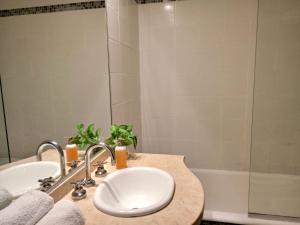 Moreno 820 Design Apartments,Monserrat>>Buenos Aires,3 star