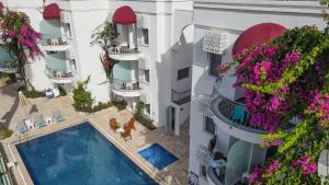 la brezza suite and hotel