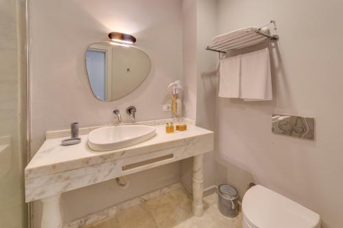 la brezza suite and hotel