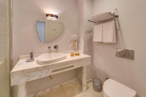 la brezza suite and hotel