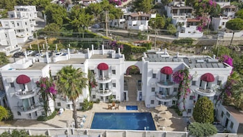 la brezza suite and hotel