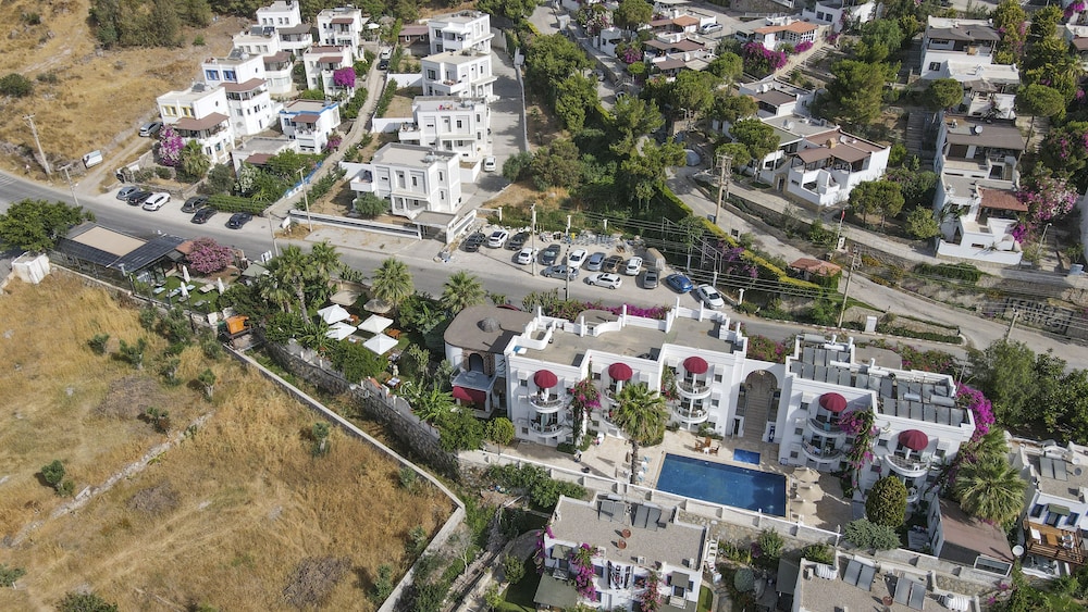 la brezza suite and hotel