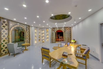 la brezza suite and hotel