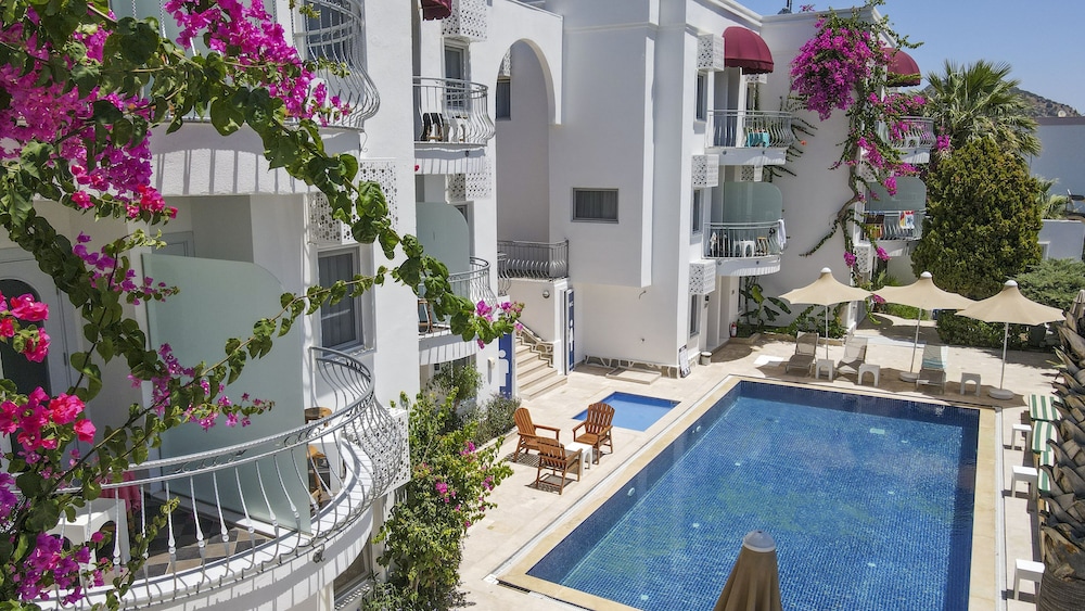 la brezza suite and hotel