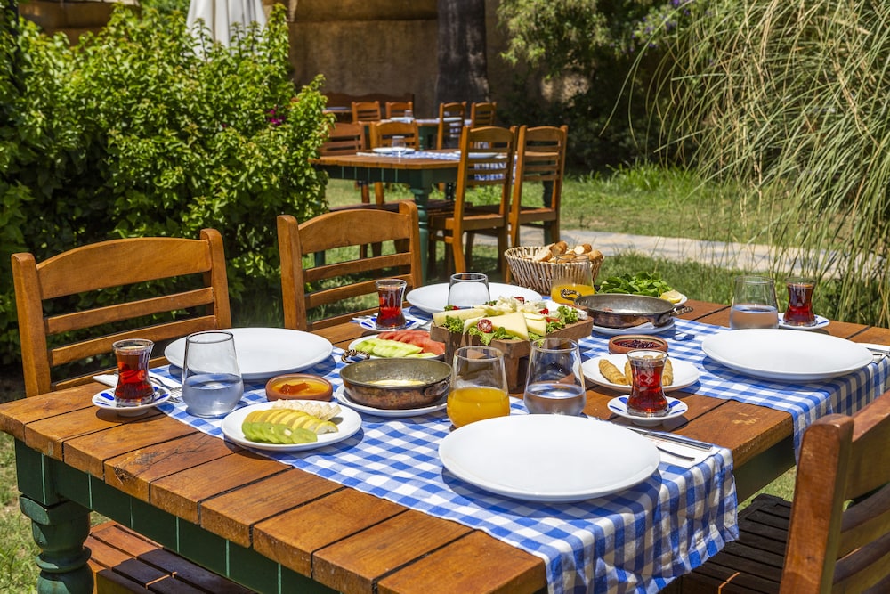 la brezza suite and hotel