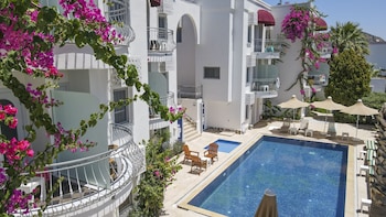 la brezza suite and hotel