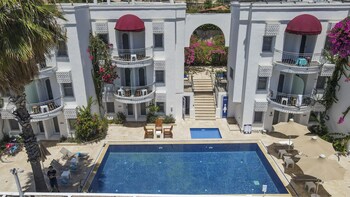 la brezza suite and hotel