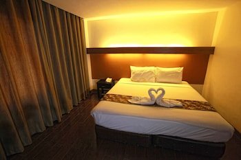 The Ritz Hotel At Garden Oases,Davao City>>Davao,3 star