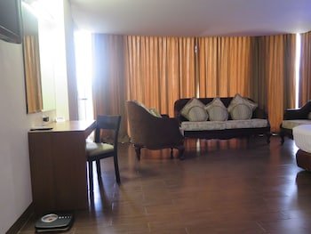 The Ritz Hotel At Garden Oases,Davao City>>Davao,3 star