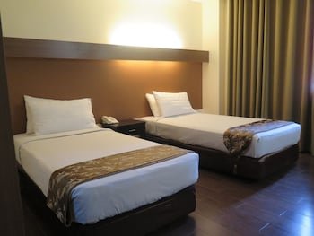 The Ritz Hotel At Garden Oases,Davao City>>Davao,3 star