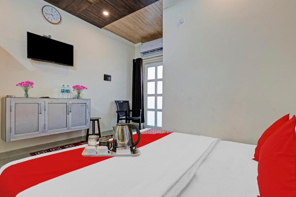 super hotel o jamrani formerly white house