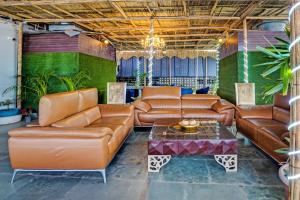 hotel o garden view hotel near hero honda chowk