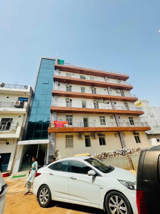 hotel o garden view hotel near hero honda chowk