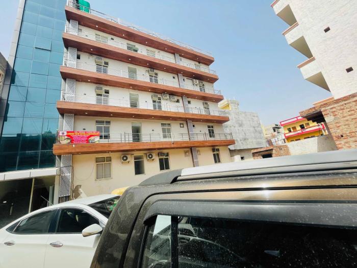 hotel o garden view hotel near hero honda chowk