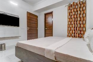 townhouse 687 hotel 77