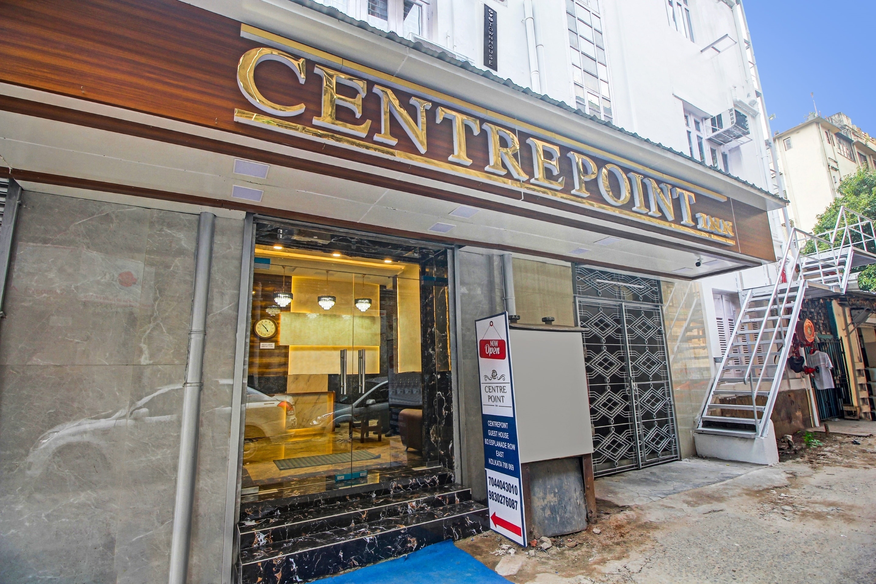 super townhouse centre point inn near esplanade metro station