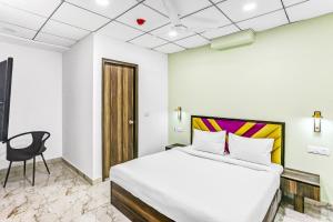 collection o golden key near tdi mall