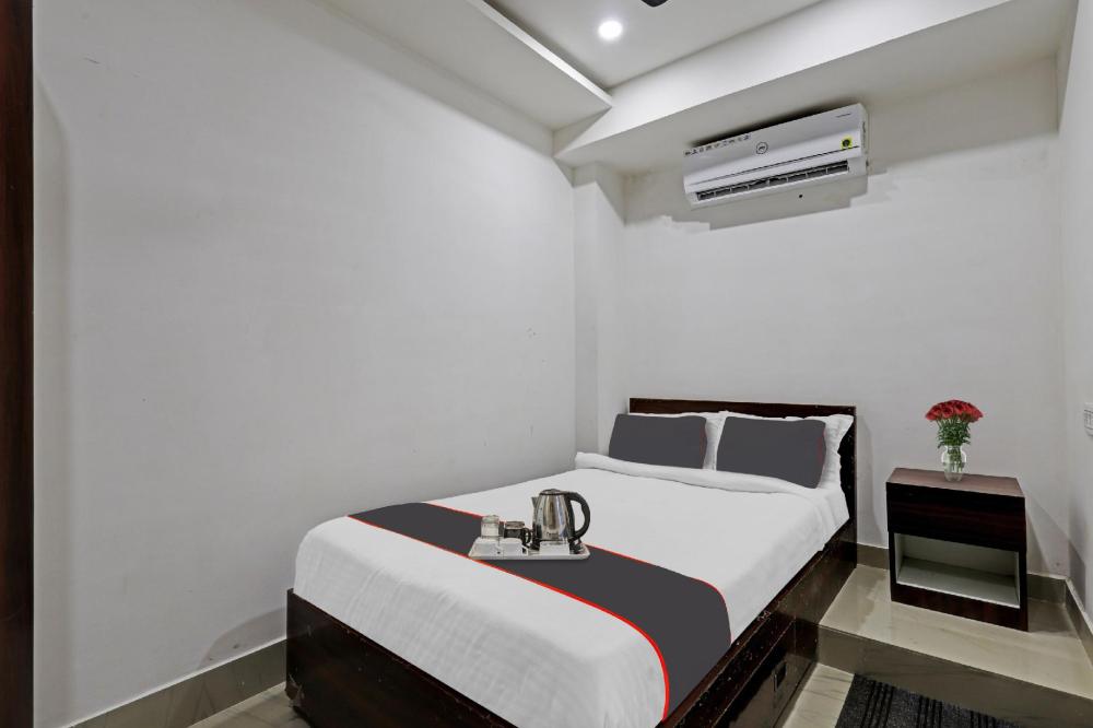 super collection o rani gate guwahati formerly lakhi guest house