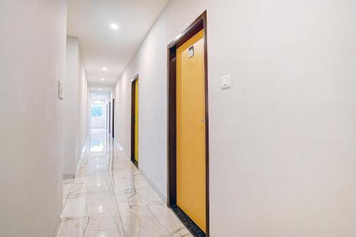 super townhouse pine tree