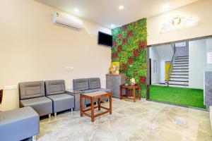 super townhouse pine tree