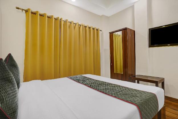 super townhouse pine tree