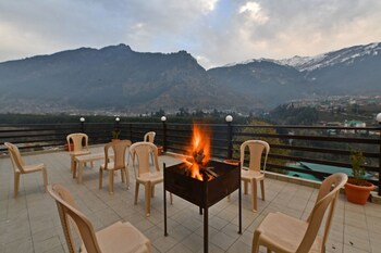 lotus inn rothang view