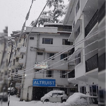 abuzz oxfordcaps shimla hostel