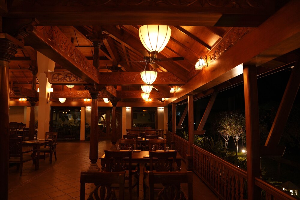 gokulam grand resort and spa