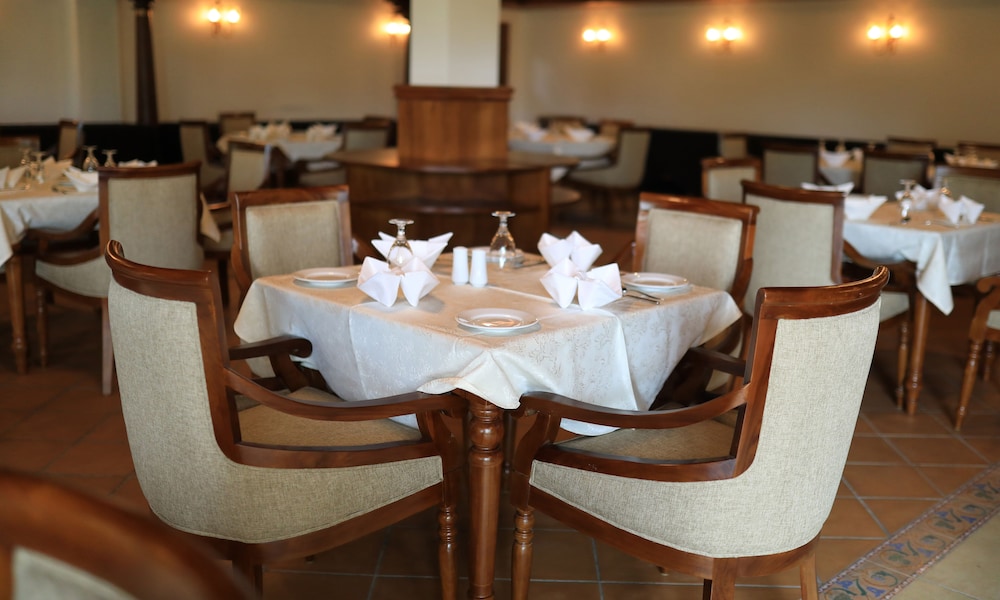 gokulam grand resort and spa
