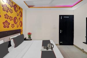collection o hotel lotus near dwarka sector 9 metro station