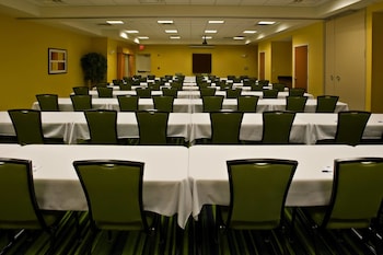 fairfield inn and suites by marriott louisville east