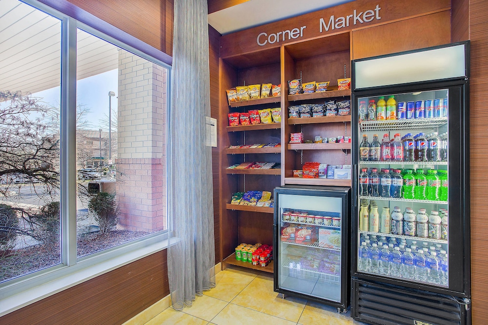 fairfield inn and suites by marriott louisville east