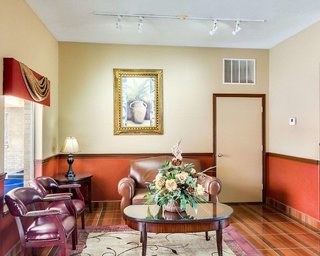 econo lodge inn and suites eagle pass