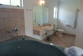 silver fern rotorua suites and spa