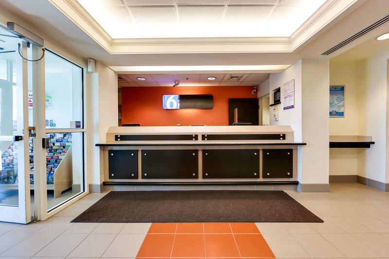 motel 6 mississauga