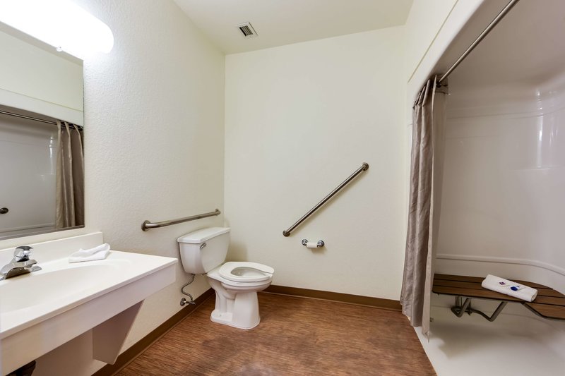 motel 6 mississauga