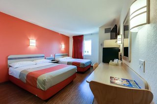 motel 6 mississauga