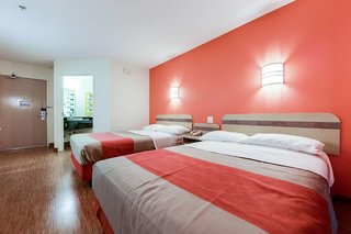 motel 6 mississauga