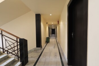 Hotel Rashmi,Dispur,3 star