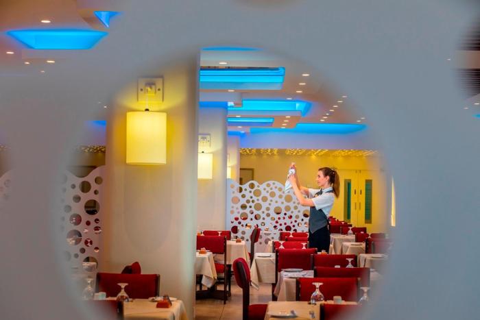 cavo maris beach hotel