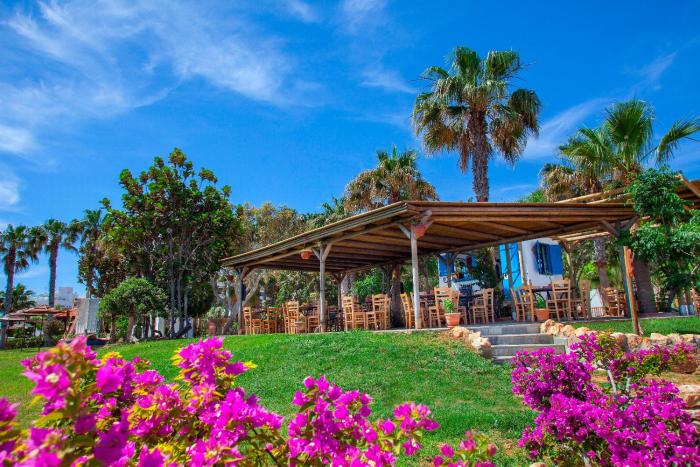 cavo maris beach hotel