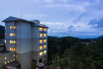 hotel lucent takamiya