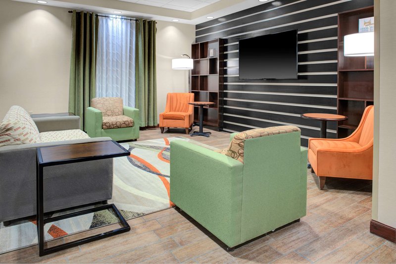 hampton inn elkhorn lake geneva area