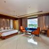 Hotel Rj,Nh2, North Byepass Becharhat, Sripally, Purba Bardhaman, West Bengal 713103,3 star